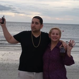 Meet your Posher, Dina